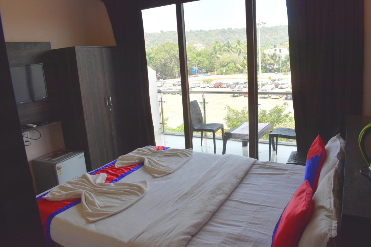 Hotel Baga HighQ - Baga Beach Goa Bagian luar foto