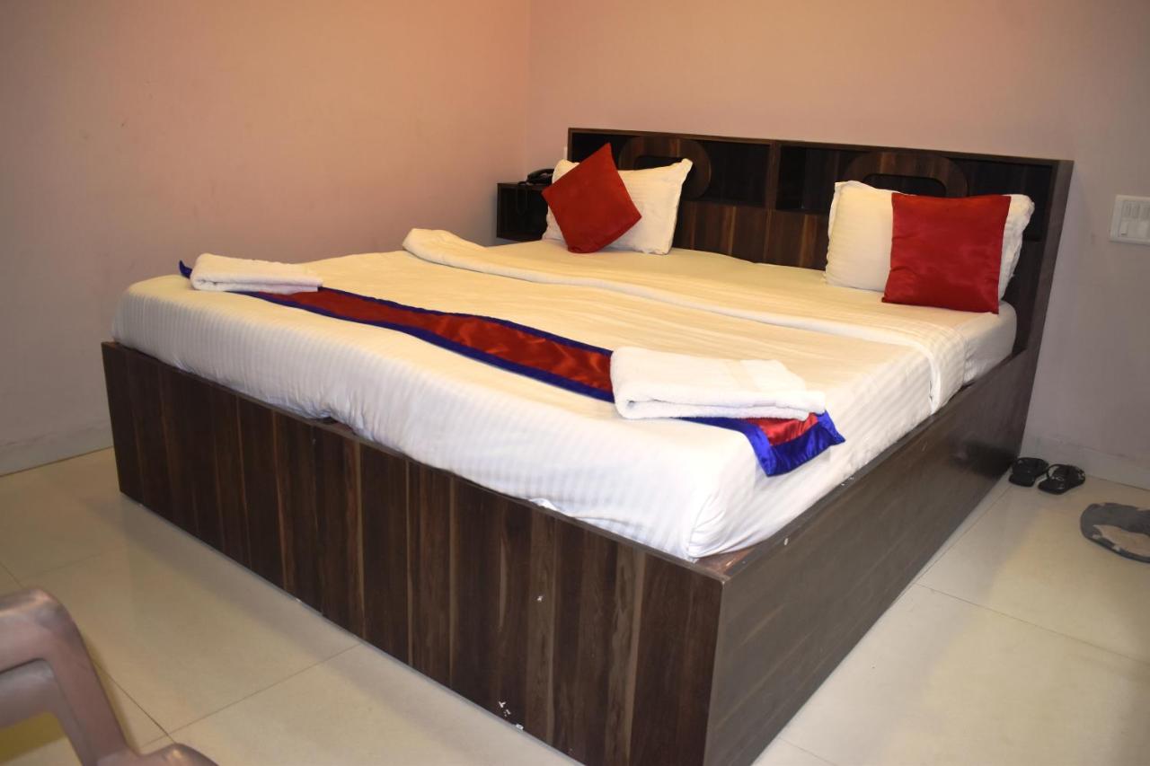 Hotel Baga HighQ - Baga Beach Goa Bagian luar foto