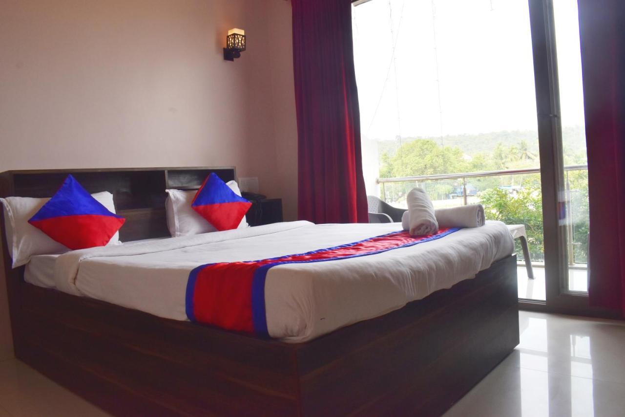 Hotel Baga HighQ - Baga Beach Goa Bagian luar foto