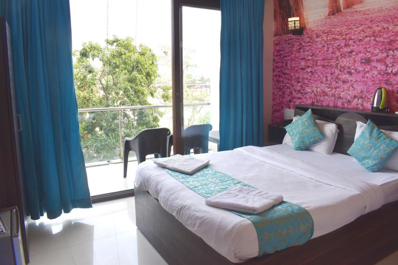 Hotel Baga HighQ - Baga Beach Goa Bagian luar foto