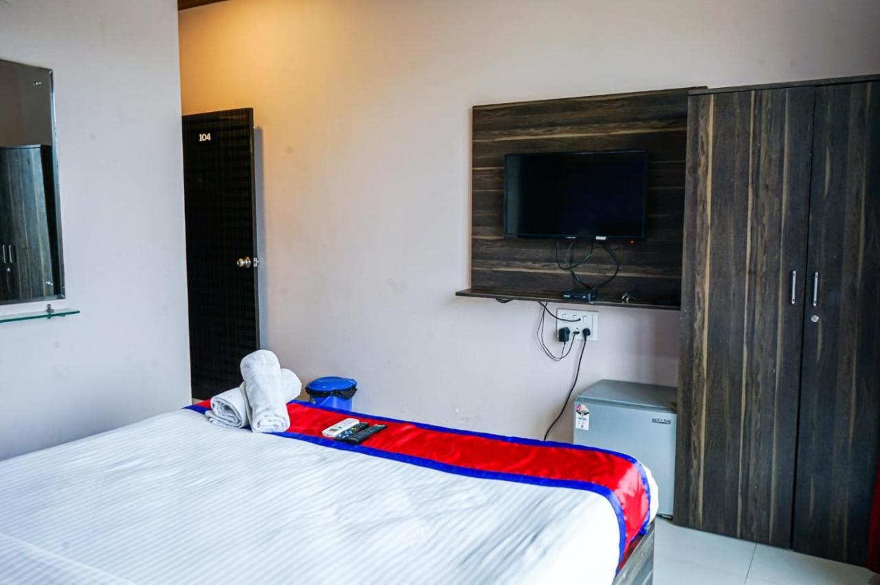 Hotel Baga HighQ - Baga Beach Goa Bagian luar foto